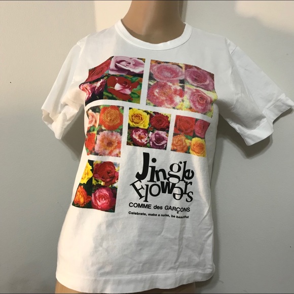 Play t shirt. White medium petite - Picture 2 of 3